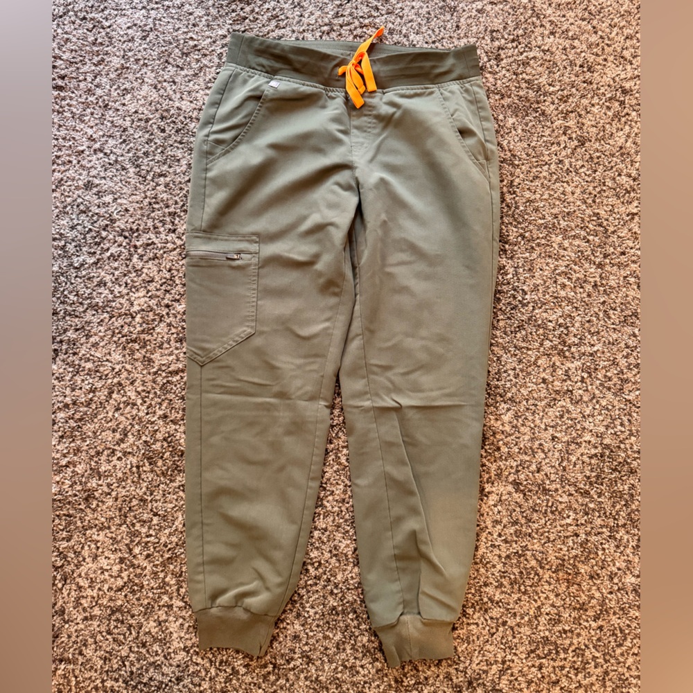 Figs jogger scrub pants